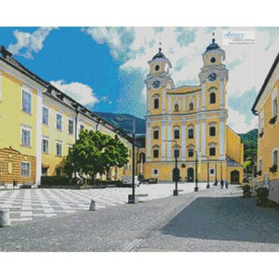 Basilica St. Michael, Mondsee, Austria (Martin Moxter-Alamy)