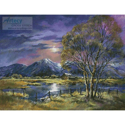 Moonlight over the Valley (Mimi Jobe)
