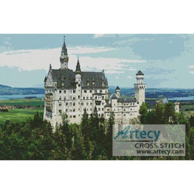 Neuschwanstein Castle in Germany (Joiseyshowaa)