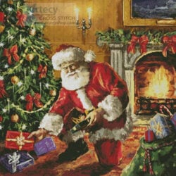 Presents under the Tree (Marcello Corti)