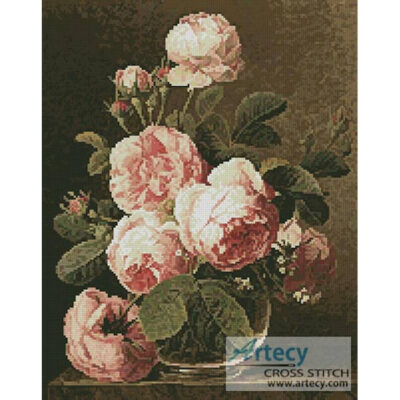 Roses in a glass vase (Art Renewal Centre)