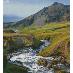 Skogafoss (Crop) (Roma Ryabchenko)